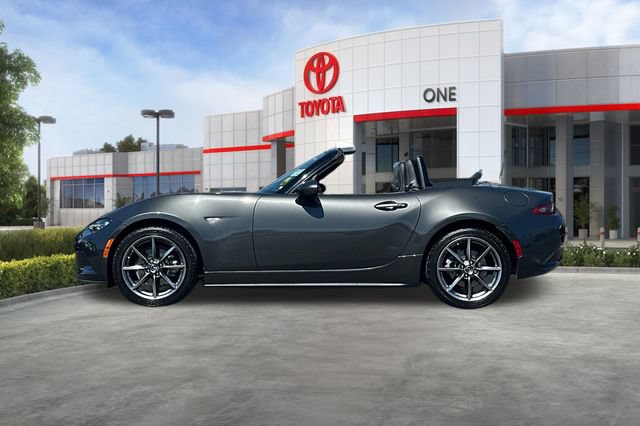 Used 2020 MAZDA MX-5 Miata Grand Touring RWD image 9