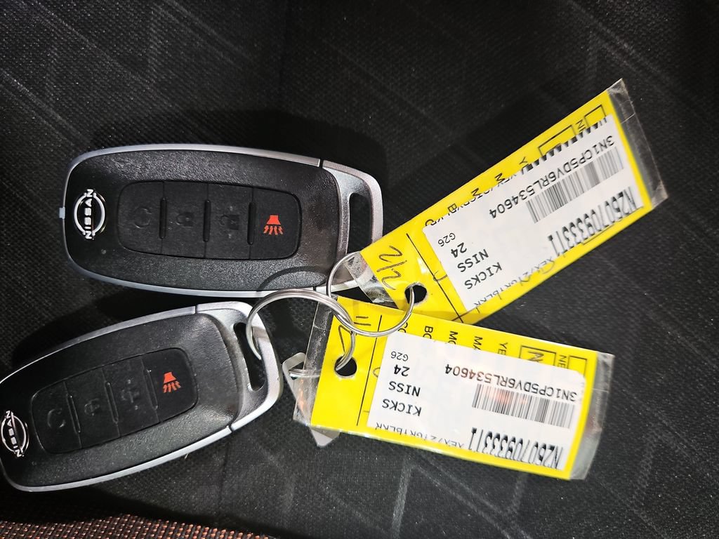Used 2024 Nissan Kicks SR FWD image 28