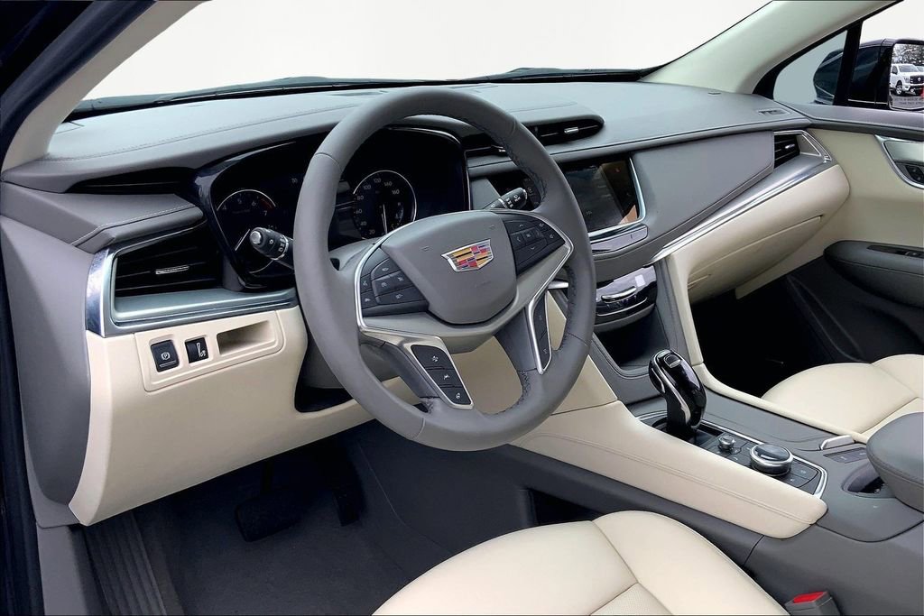 Used 2022 Cadillac XT5 Premium Luxury image 12