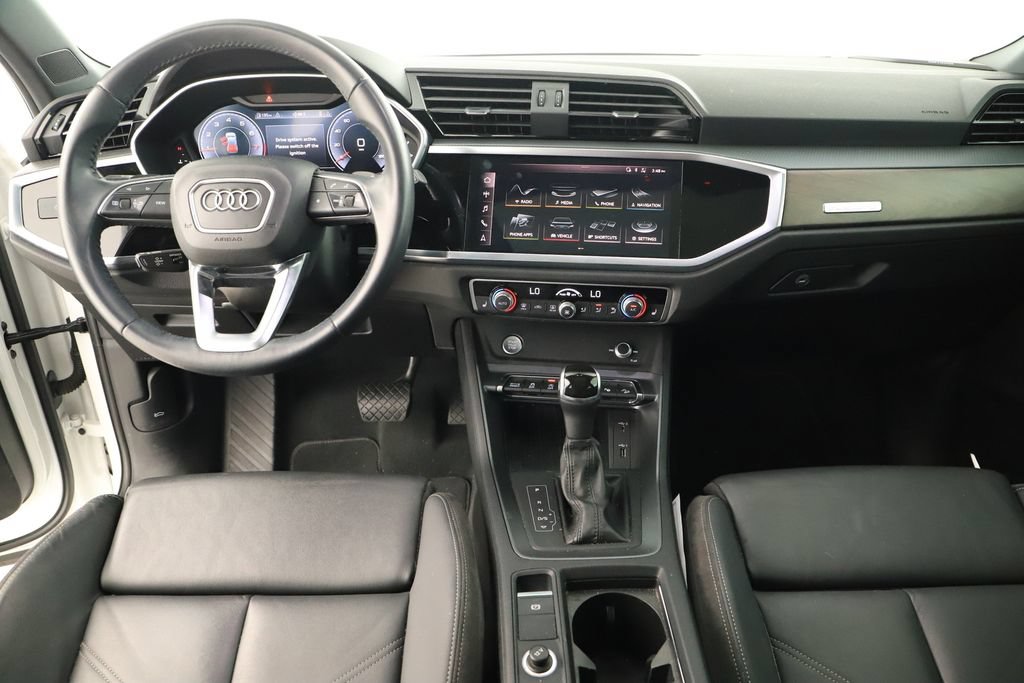 Used 2019 Audi Q3 2.0T Prestige AWD/4WD image 17