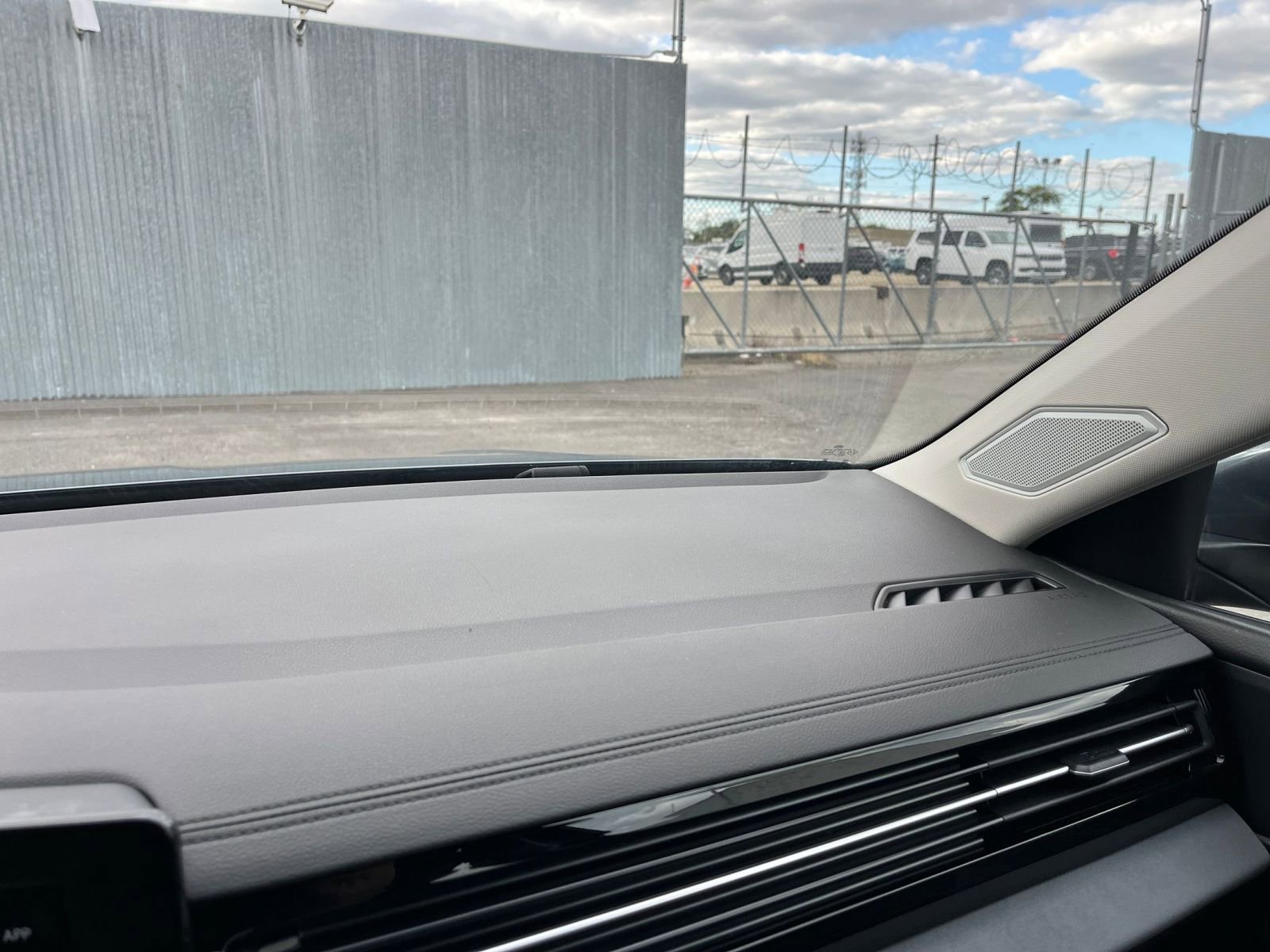 Used 2025 Volkswagen Jetta SE image 34