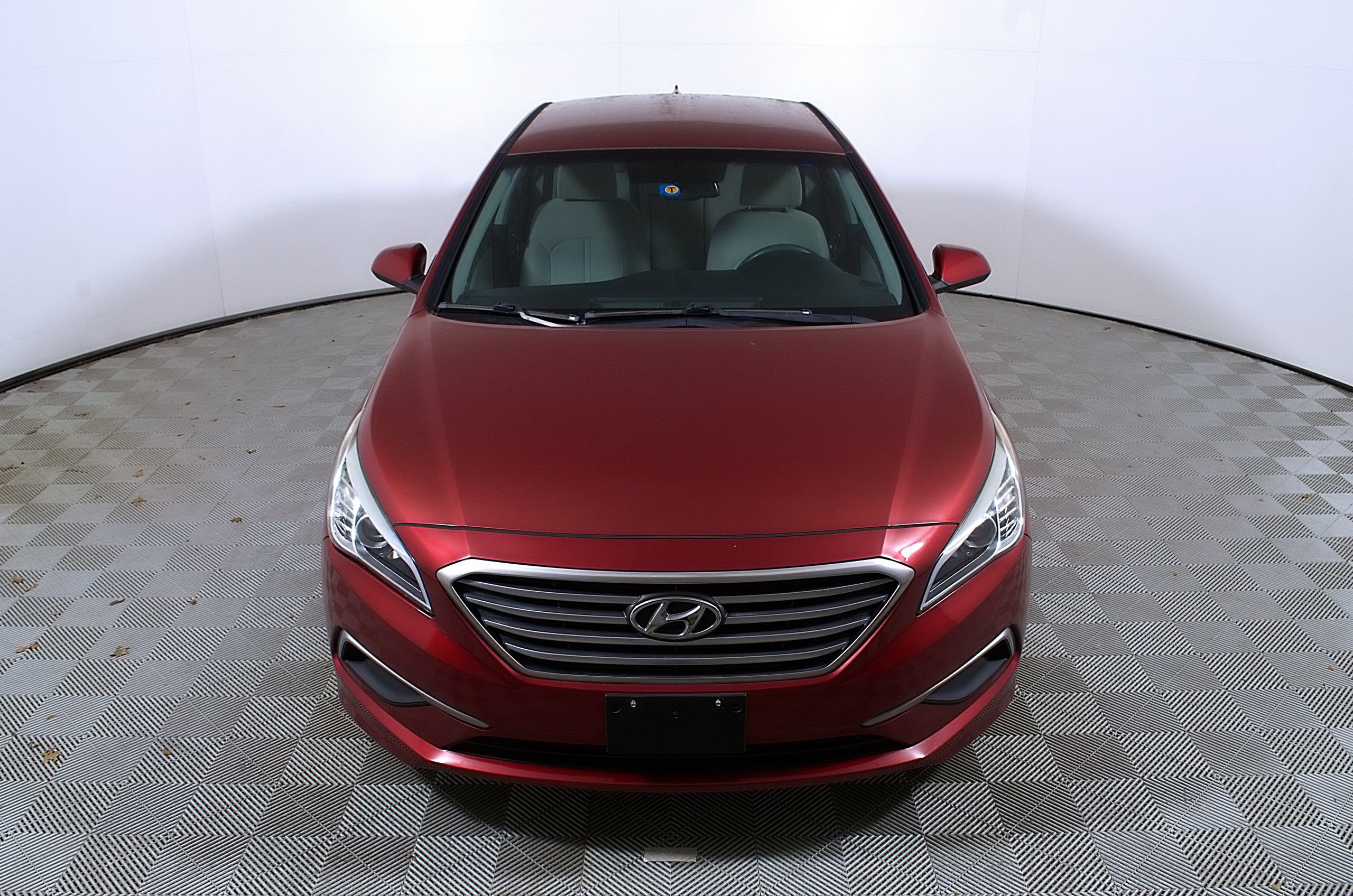 Used 2016 Hyundai Sonata SE FWD image 4