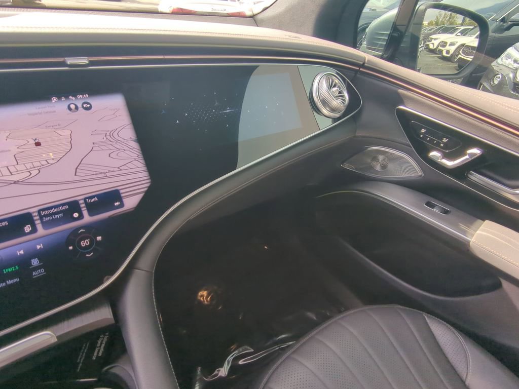 Certified 2023 Mercedes-Benz EQS 580 4MATIC SUV image 4