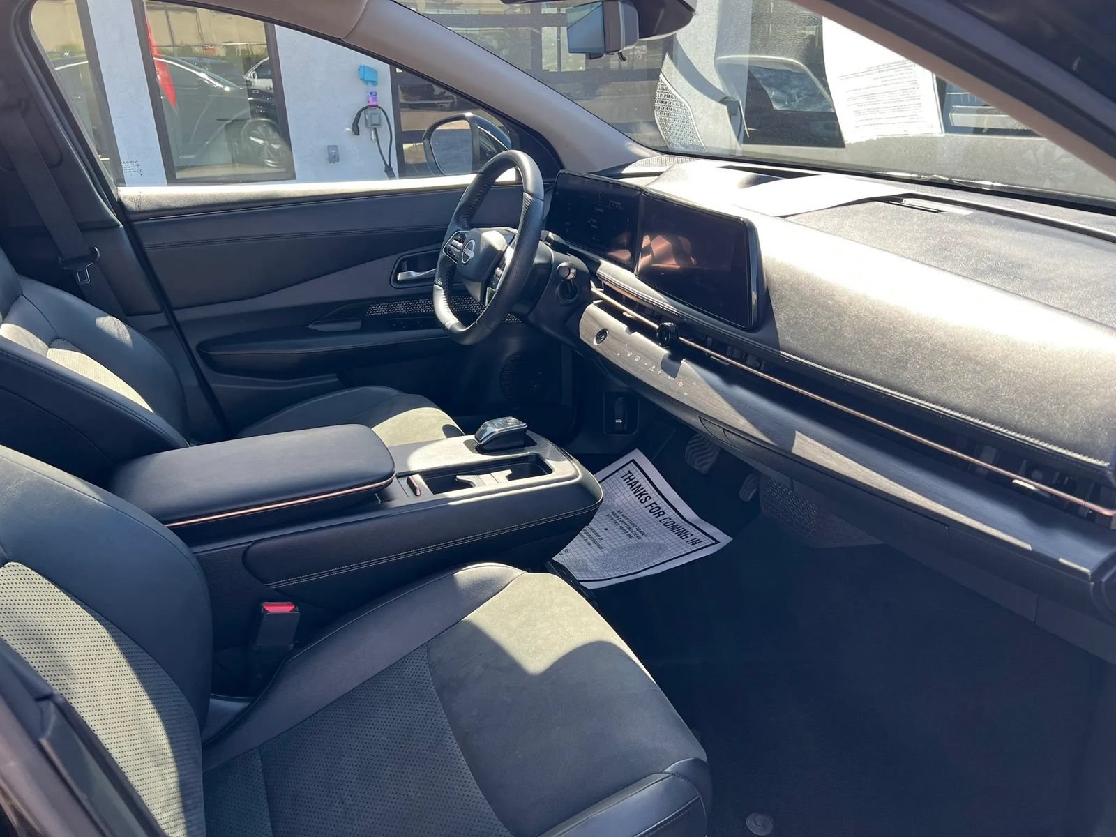 Used 2023 Nissan Ariya FWD image 29