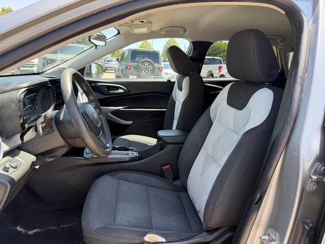 Used 2024 Chevrolet Trax LS w/ LS Convenience Package FWD image 22