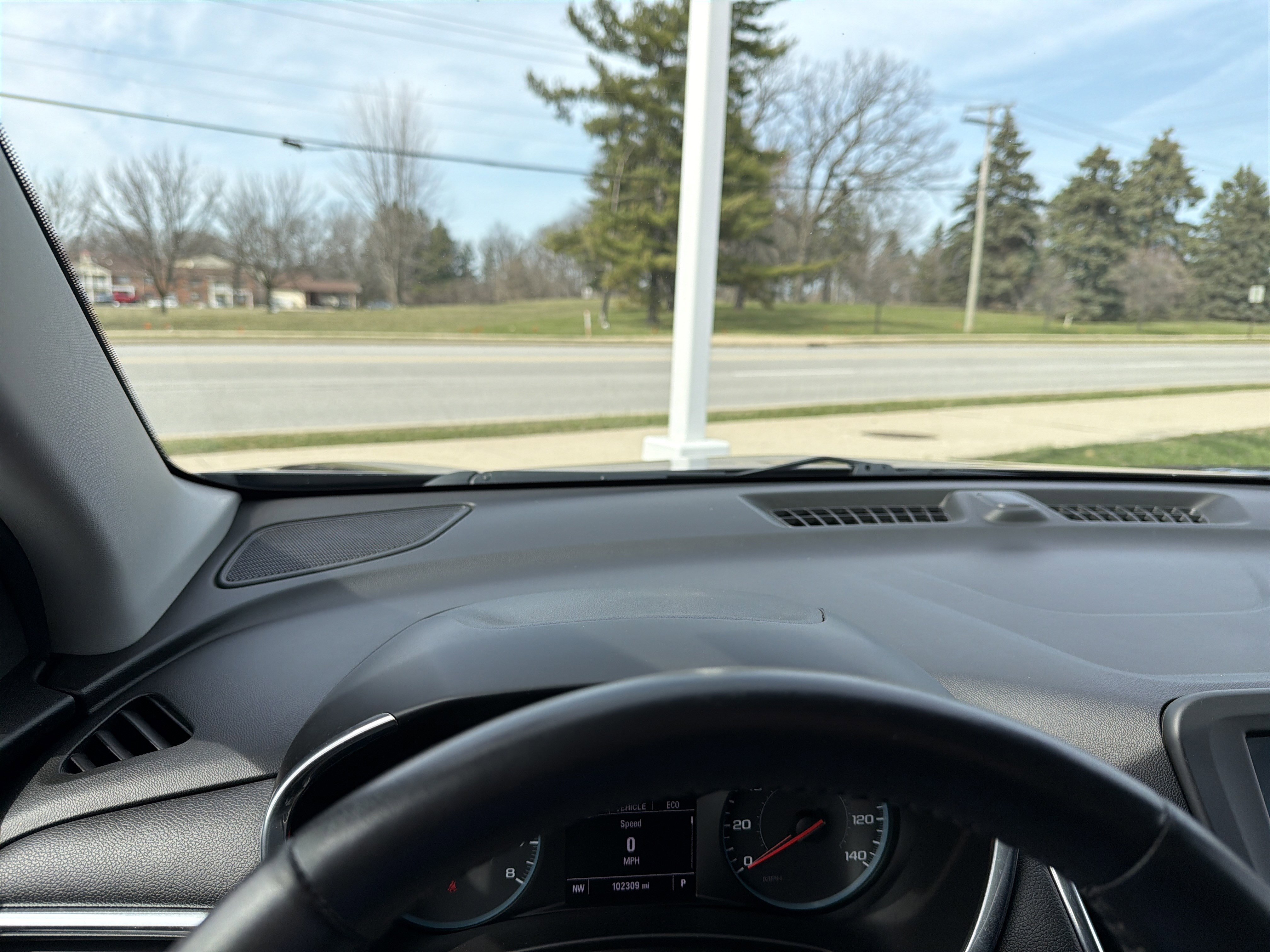 Used 2018 Chevrolet Equinox LT image 32