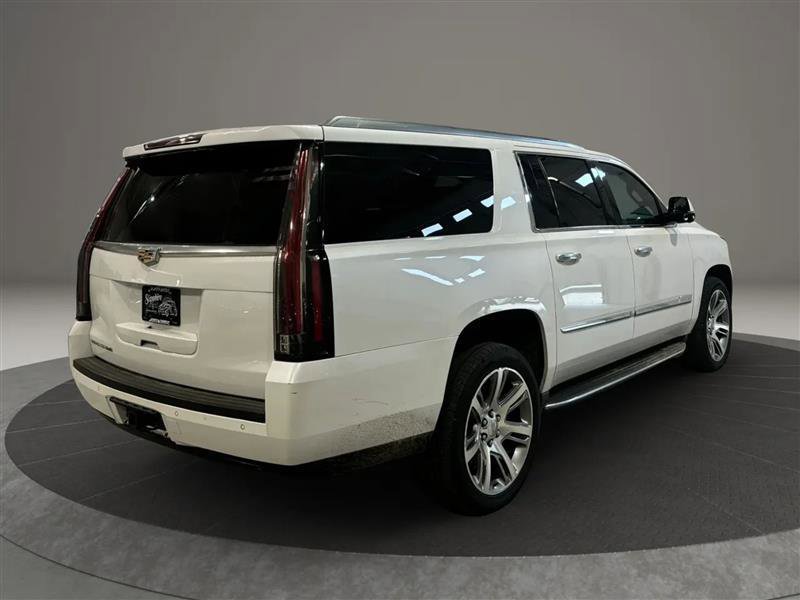Used 2016 Cadillac Escalade ESV Luxury AWD/4WD image 5
