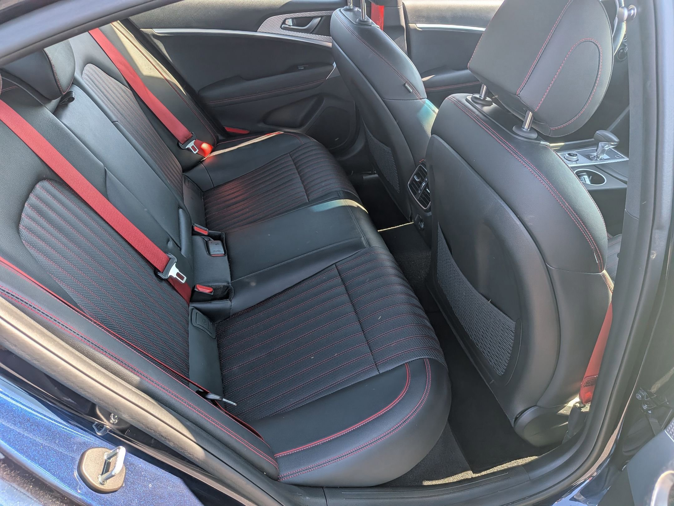 Used 2023 Genesis G70 2.0T w/ Sport Prestige Package RWD image 29