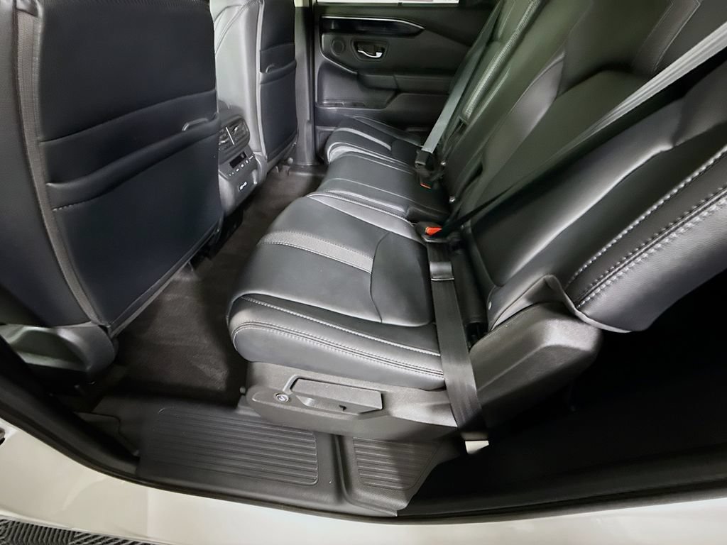 Used 2023 Honda Pilot Touring image 29