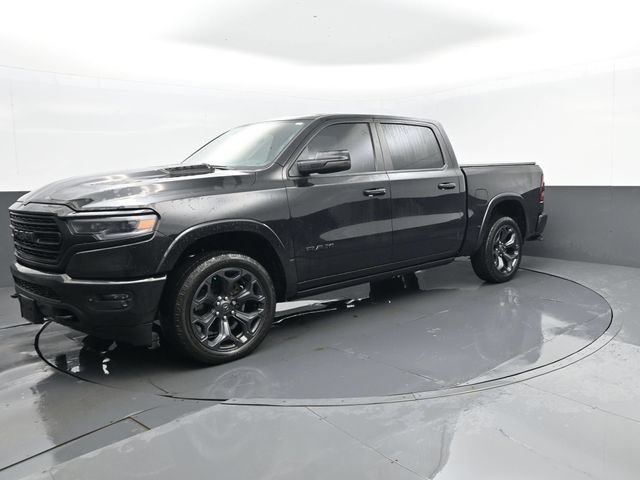 Used 2020 RAM 1500 Limited w/ Black Appearance Package AWD/4WD image 2