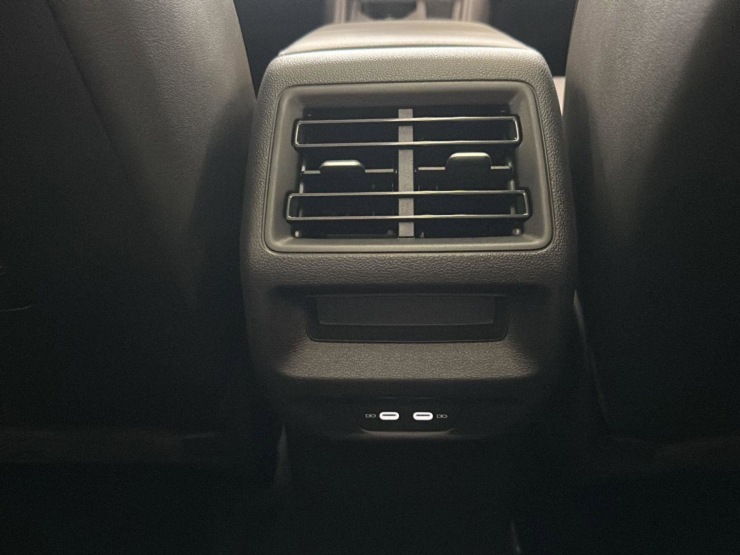 New 2026 Volkswagen Tiguan SE AWD/4WD image 37