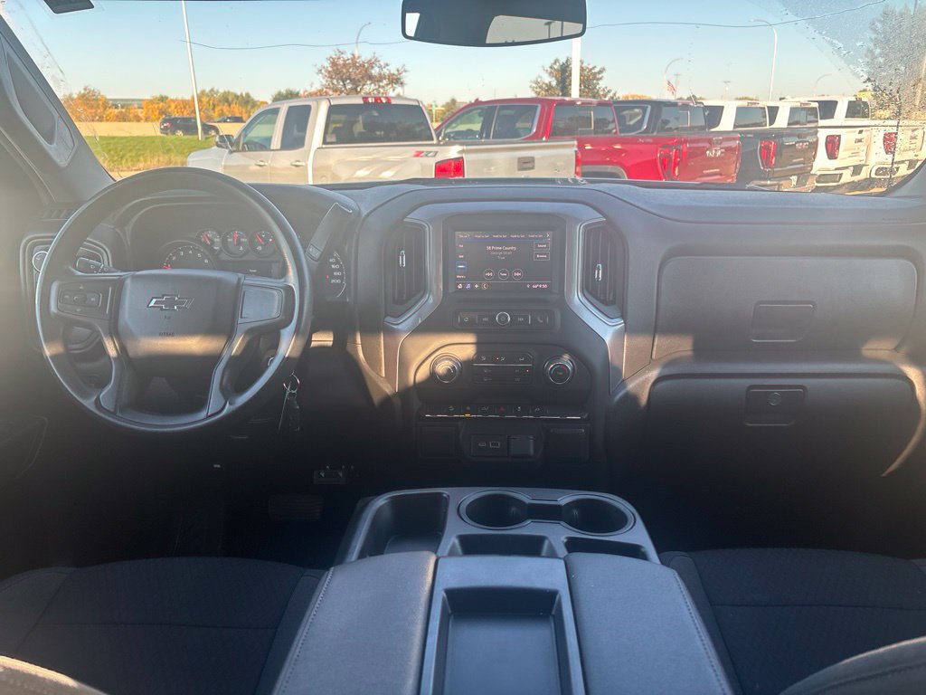Used 2022 Chevrolet Silverado 1500 Custom Trail Boss w/ LPO, Dark Essentials Package AWD/4WD image 9