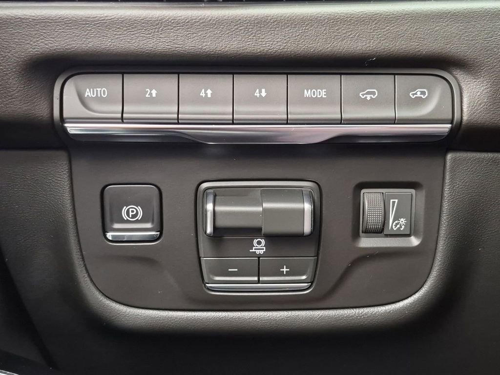 Used 2026 Cadillac Escalade Sport w/ Touring Package AWD/4WD image 10