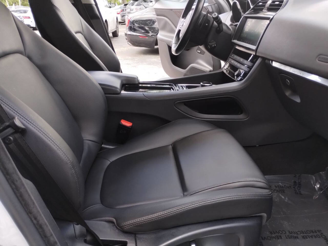Used 2019 Jaguar F-PACE Premium AWD/4WD image 33