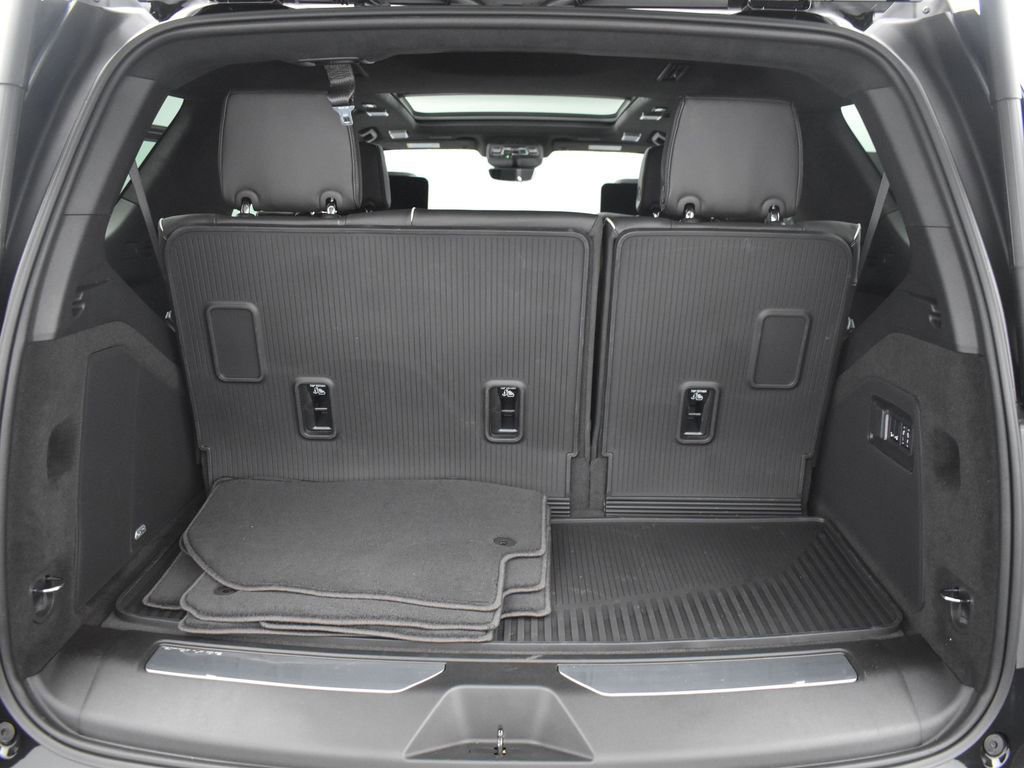 Certified 2025 Cadillac Escalade V w/ LPO, ONYX Package image 10