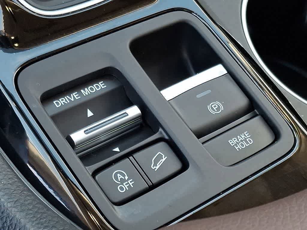 Used 2025 Honda Pilot Elite image 27
