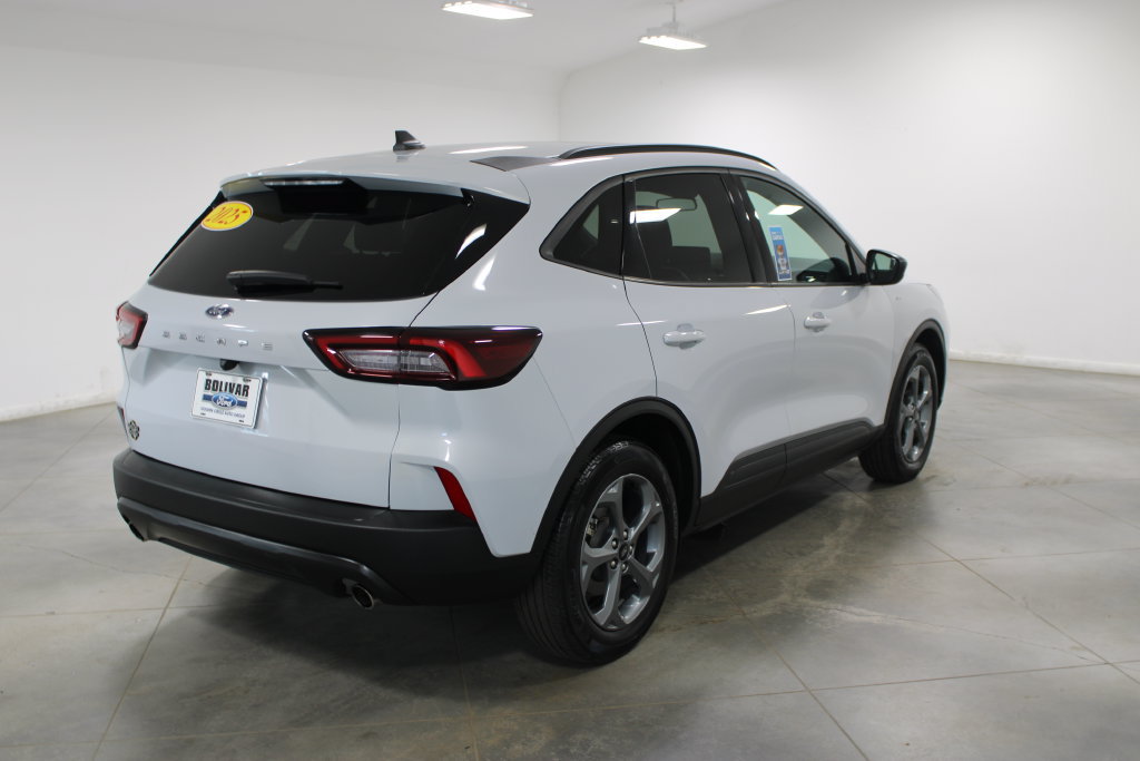 Used 2025 Ford Escape ST-Line FWD image 9