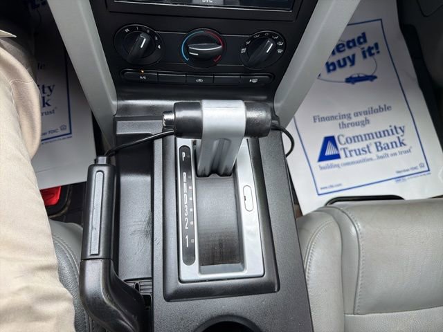 Used 2006 Ford Mustang Premium image 11