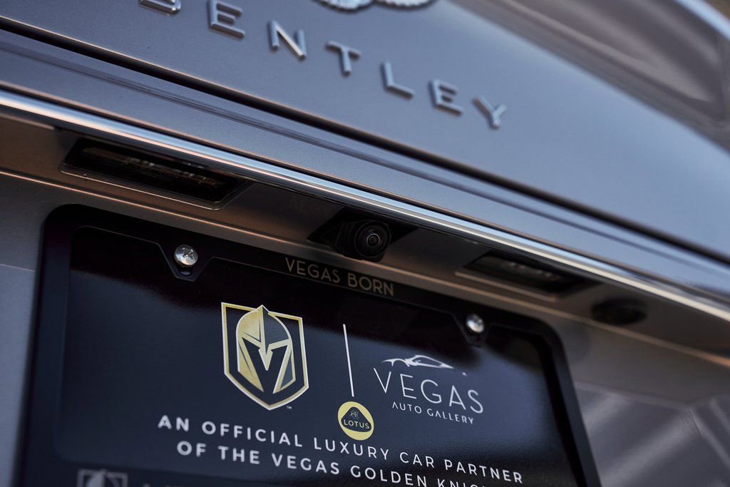 Used 2023 Bentley Continental GT Azure image 15