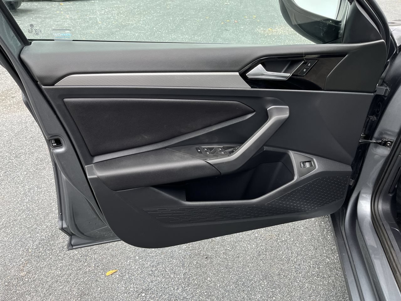 Used 2019 Volkswagen Jetta R-Line FWD image 3