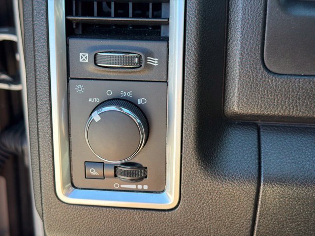 Used 2022 RAM 1500 Warlock AWD/4WD image 30
