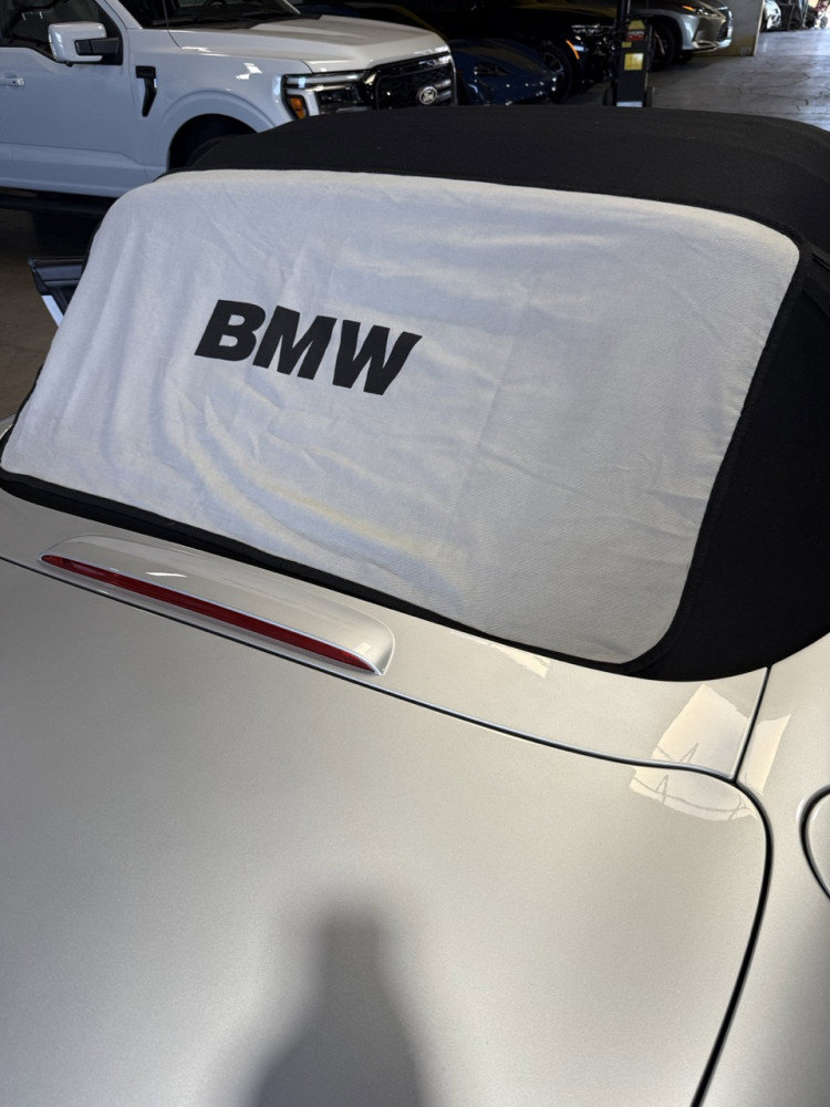 Used 2003 BMW Z8 image 21