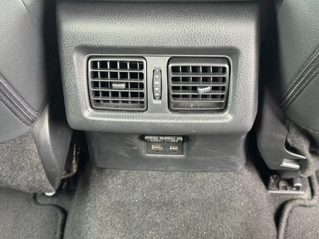 Used 2026 Toyota Camry XLE FWD image 15