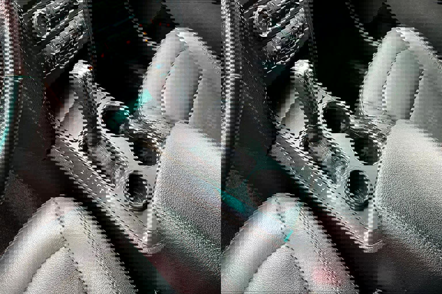 Used 2016 Ford Explorer XLT w/ Equipment Group 202A FWD image 16