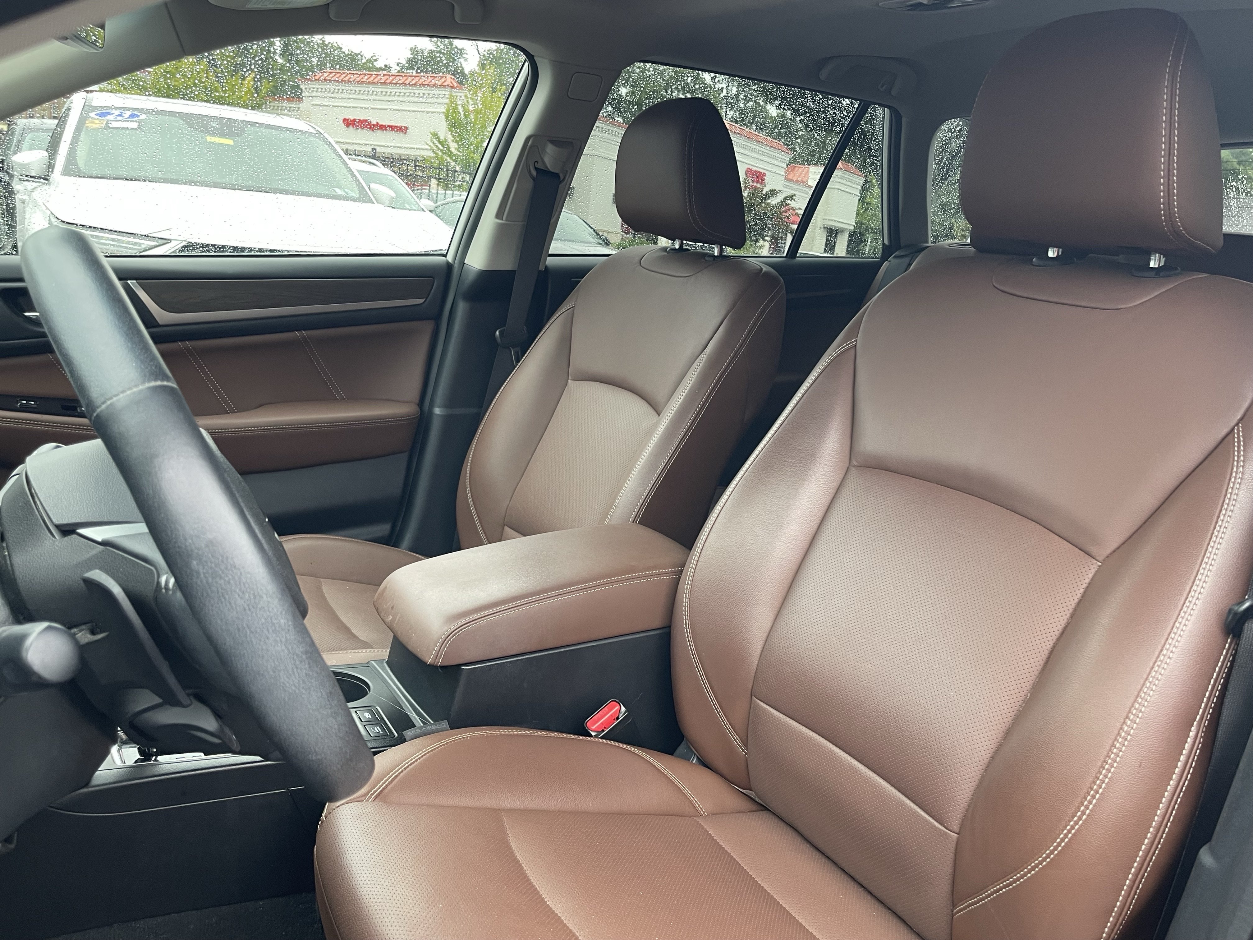 Used 2018 Subaru Outback 3.6R Touring AWD/4WD image 8
