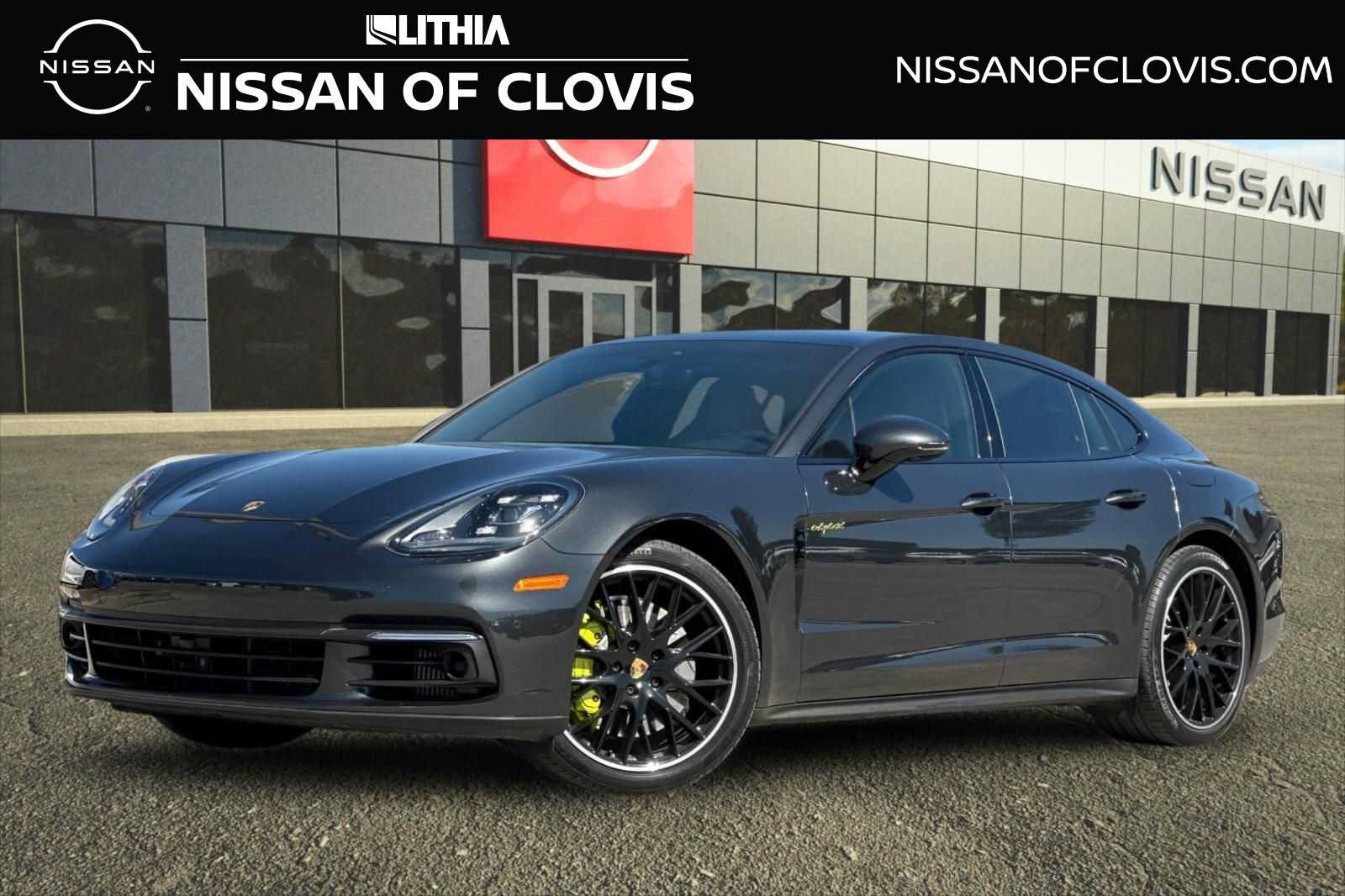 Used 2018 Porsche Panamera 4 AWD/4WD image 1
