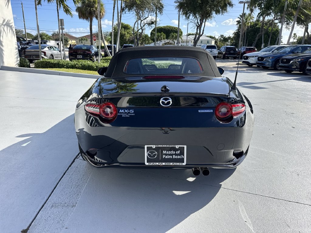 Used 2025 MAZDA MX-5 Miata Grand Touring w/ Appearance Package RWD image 2