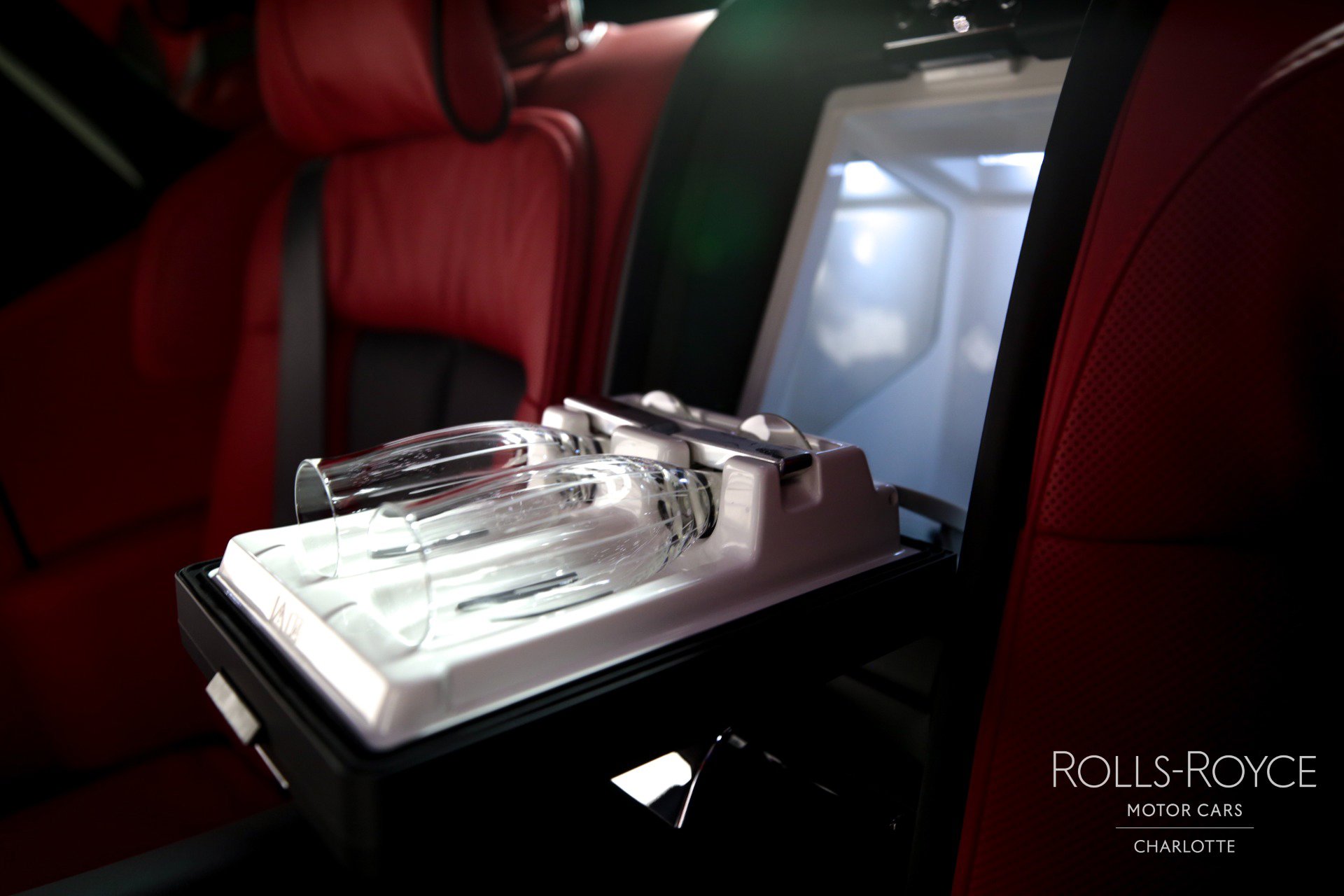 Used 2024 Rolls-Royce Phantom Extended Wheelbase w/ The Phantom Package image 25