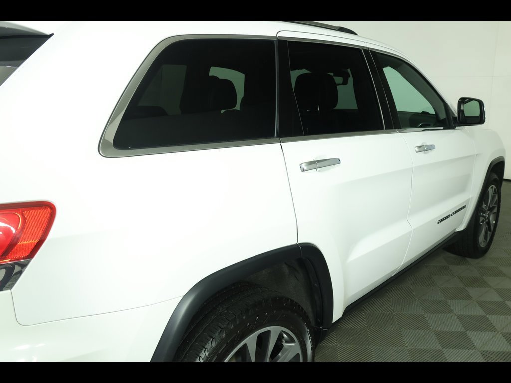 Used 2018 Jeep Grand Cherokee Limited image 19
