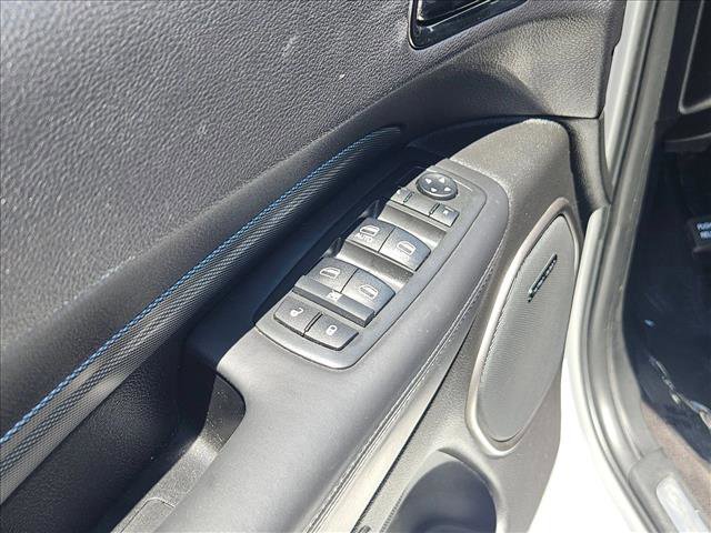 Used 2019 Dodge Durango R/T w/ Technology Group AWD/4WD image 12