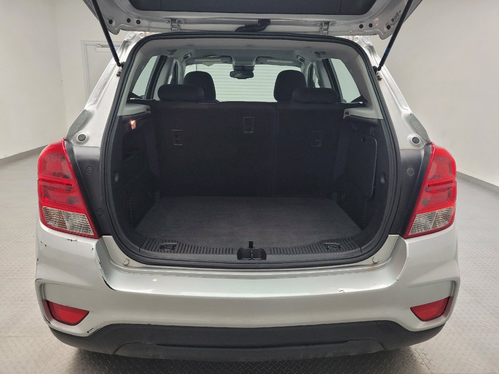 Used 2020 Chevrolet Trax LS FWD image 29