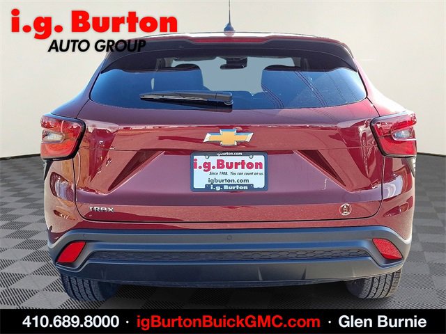 Certified 2024 Chevrolet Trax LS w/ Driver Confidence Package image 5