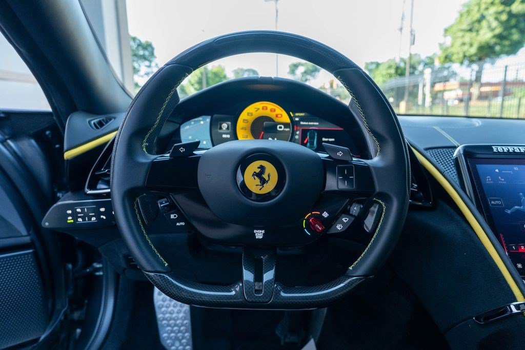 Used 2022 Ferrari Roma RWD image 35