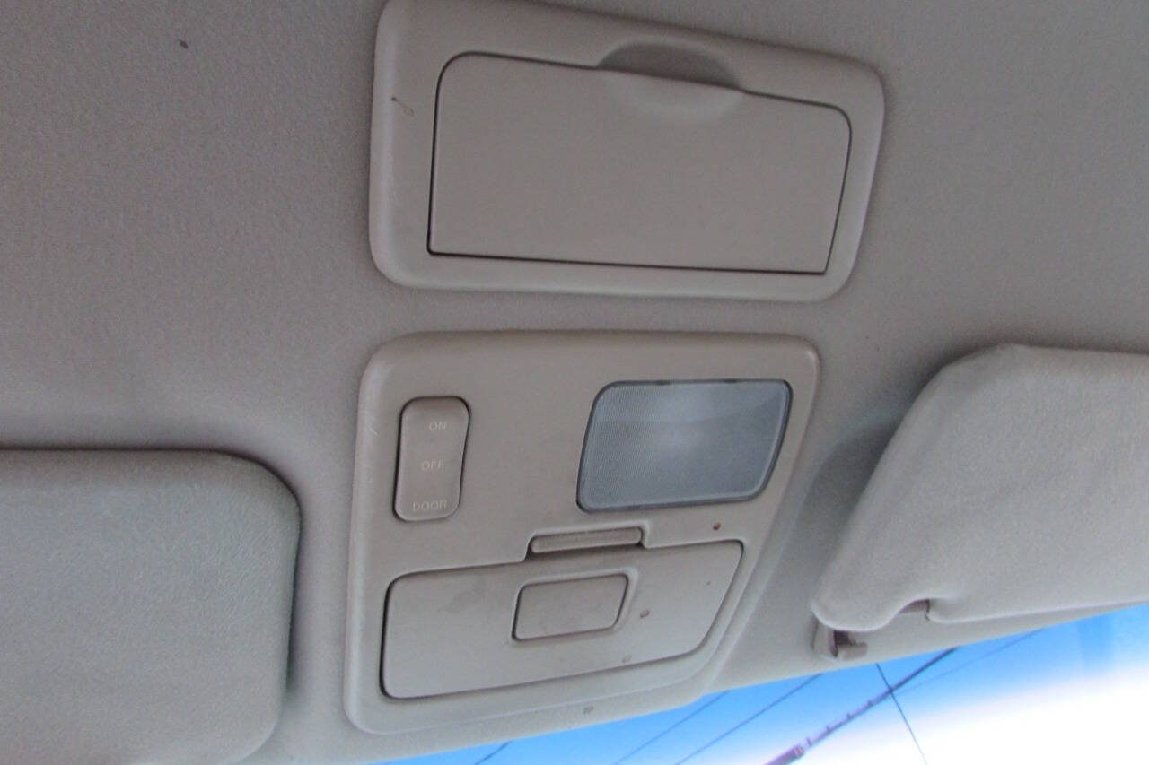 Used 2002 Toyota Sienna CE FWD image 39