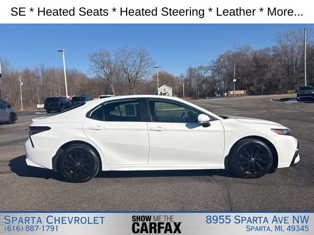 Used 2024 Toyota Camry SE image 2