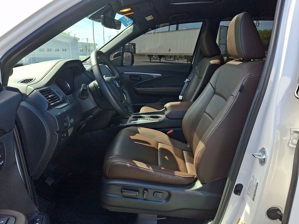 Used 2024 Honda Passport EX-L image 13