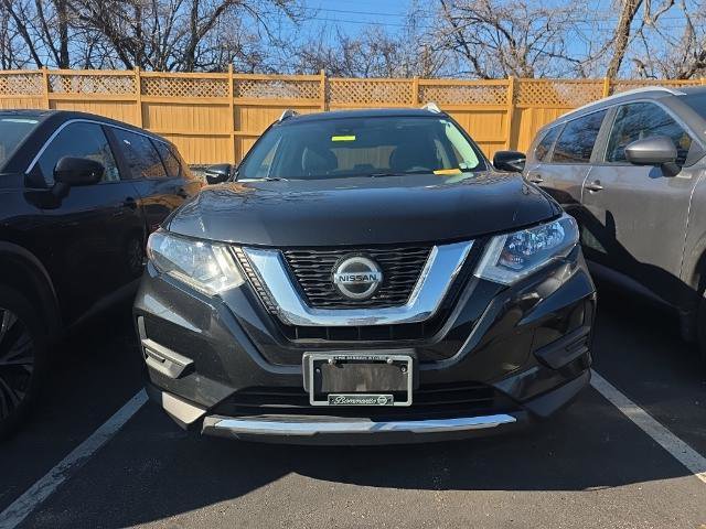 Used 2019 Nissan Rogue SV w/ Premium Package image 2