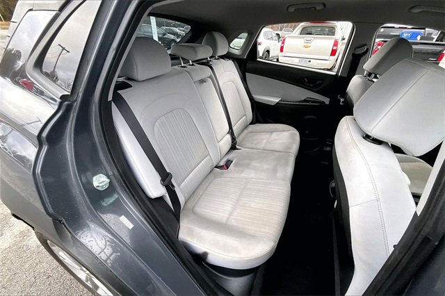 Used 2023 Hyundai Kona SEL image 24