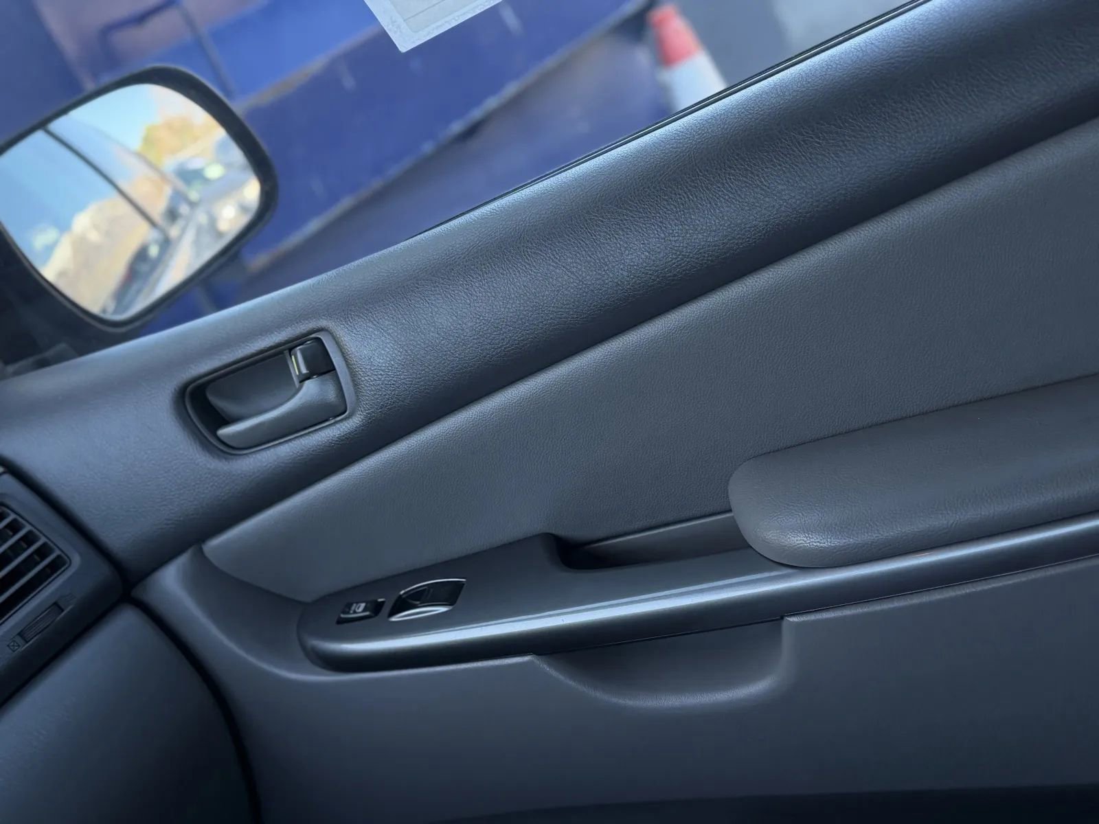 Used 2009 Toyota Sienna CE FWD image 29