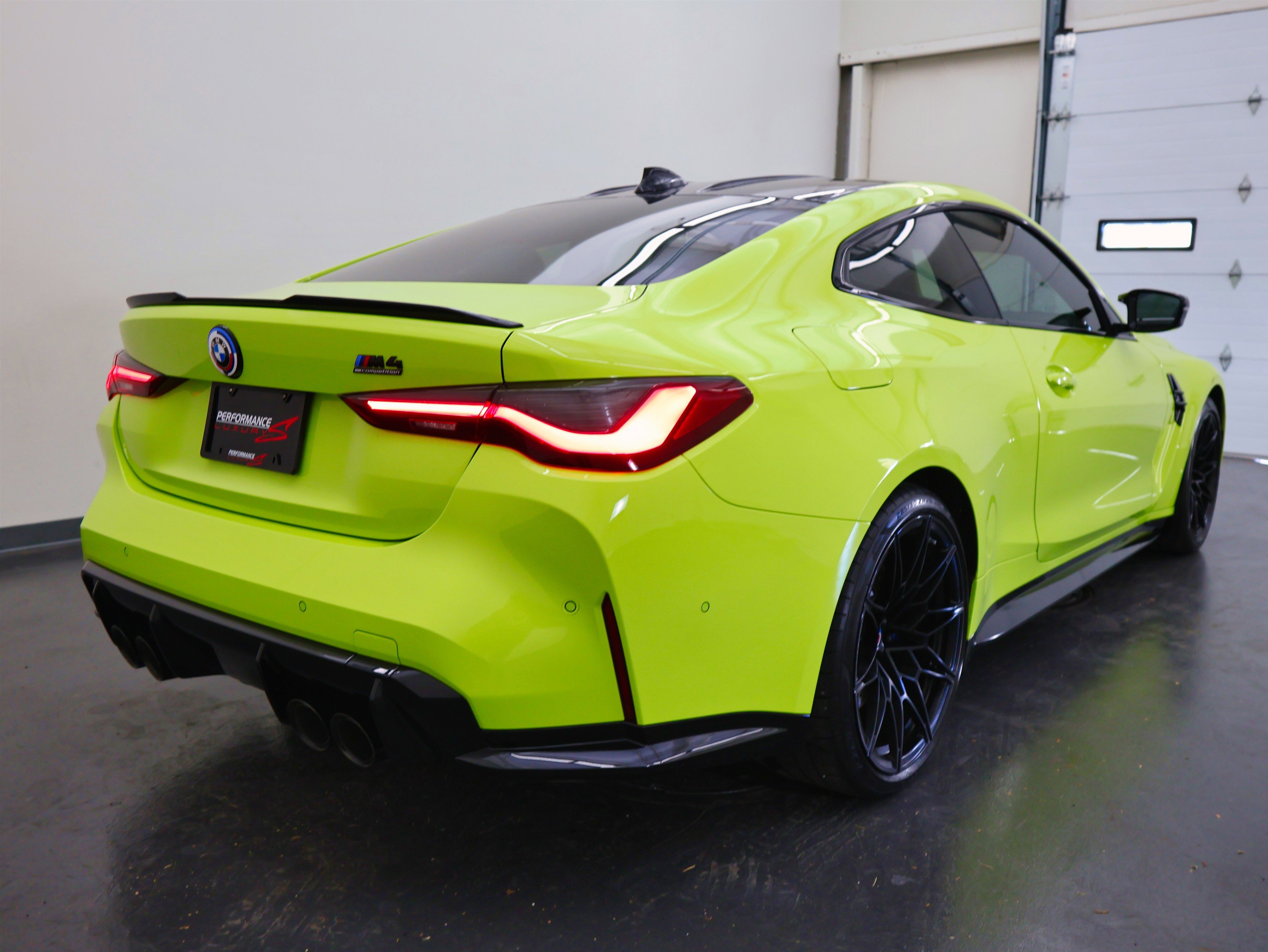 Used 2022 BMW M4 xDrive Competition w/ Executive Package image 3