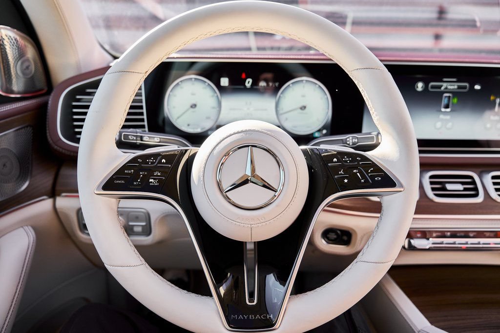 Used 2026 Mercedes-Benz Maybach GLS 600 4MATIC image 63