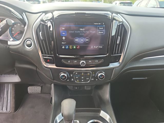 Used 2021 Chevrolet Traverse LT FWD image 19