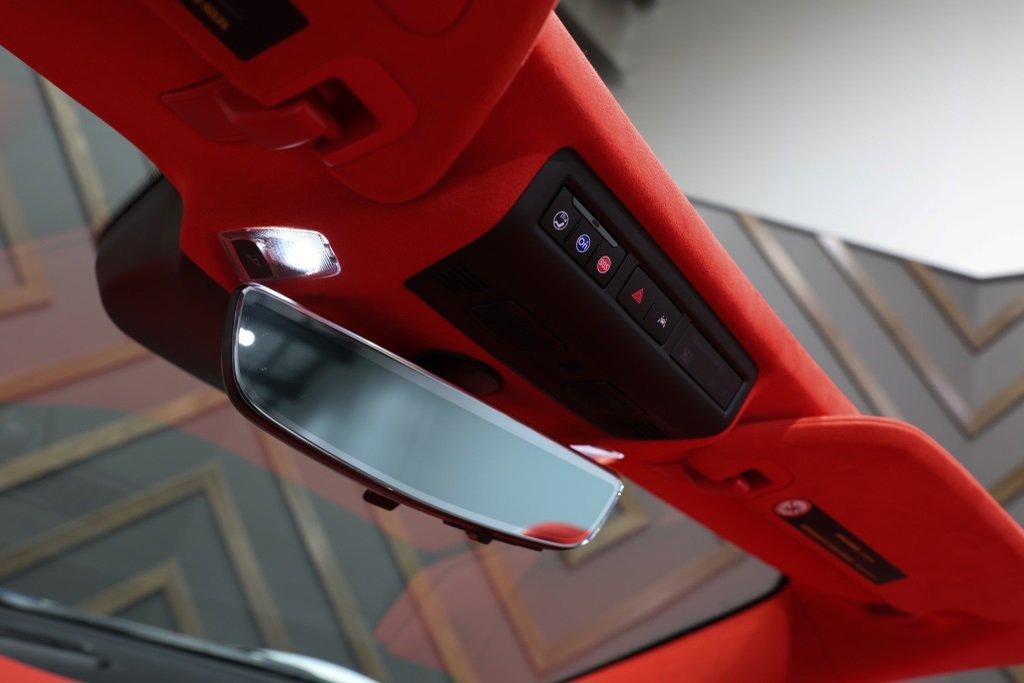 Used 2024 Chevrolet Corvette Stingray Premium Conv w/ Z51 Performance Package image 24