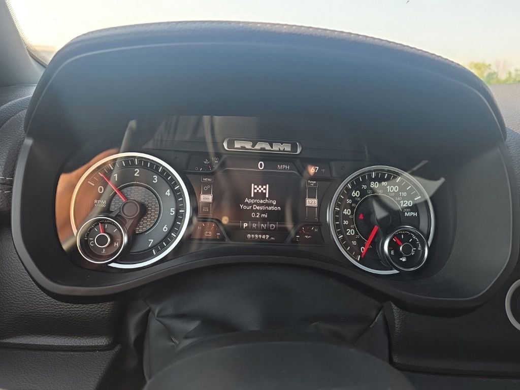 Used 2023 RAM 1500 Laramie AWD/4WD image 16