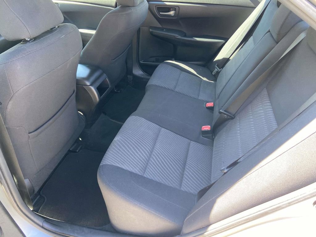 Used 2017 Toyota Camry LE image 18