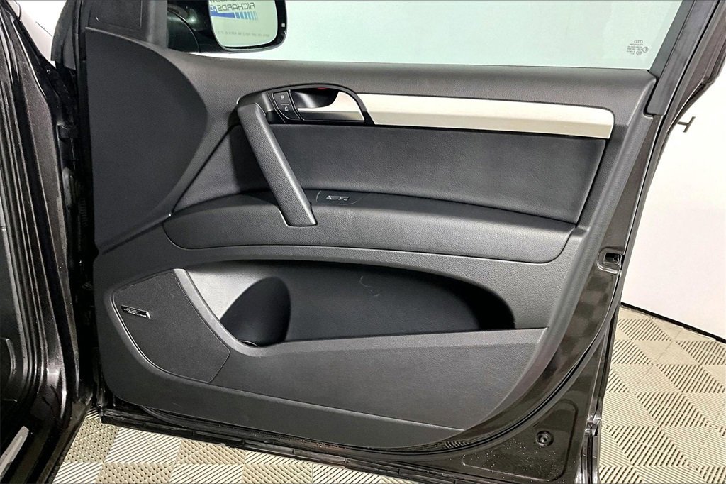 Used 2014 Audi Q7 3.0T S line Prestige w/ S Line Package image 19